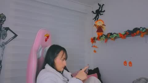 Sarah Ramirez online show from October 22, 2025, 3:07 am