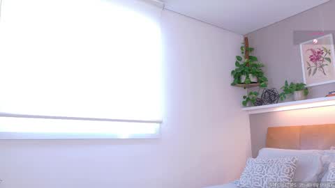 sarah_rayy online show from April 10, 2026, 7:51 pm