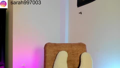 Snapshot of sarah_roussel chatting on May 28, 2026, 12:02 pm Sarah online show from May 28, 2026, 12:02 pm