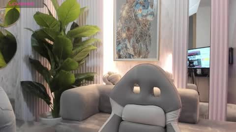 Sarah online show from March 25, 2026, 2:17 am