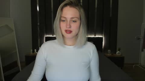 Snapshot of sarah_soul chatting on February 4, 2025, 7:29 am Sarah online show from February 4, 2025, 7:29 am