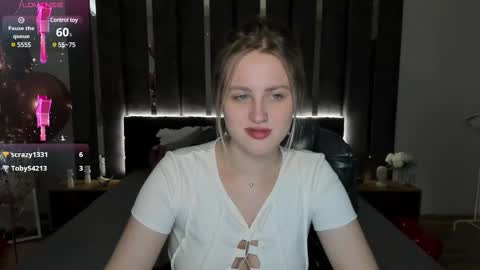 Snapshot of sarah_soul chatting on February 20, 2025, 6:50 am Sarah online show from February 20, 2025, 6:50 am