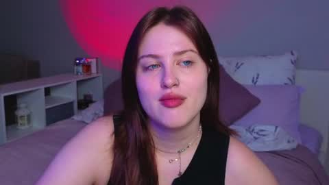 Snapshot of sarah_soul chatting on July 6, 2026, 10:34 pm Sarah online show from July 6, 2026, 10:34 pm