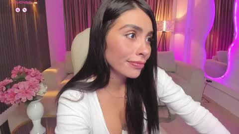 Snapshot of sarah_stonne_ chatting on May 21, 2026, 8:38 pm Sarah online show from May 21, 2026, 8:38 pm