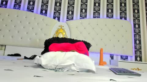 Sarah online show from January 29, 2025, 2:19 am