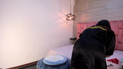 Sarah Deyvis online show from January 18, 2025, 1:52 am