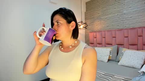 Sarah Deyvis online show from February 14, 2025, 7:44 pm