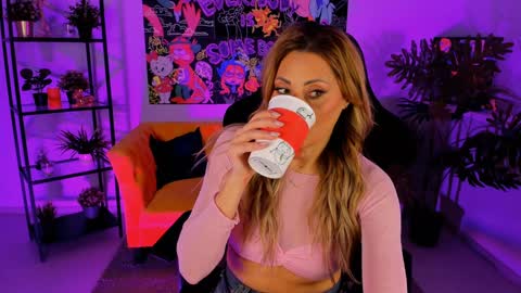 Divine Sarah NONUDE model online show from January 3, 2025, 11:25 am