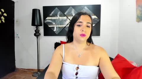 SARAHJEY     online show from February 20, 2025, 11:32 pm