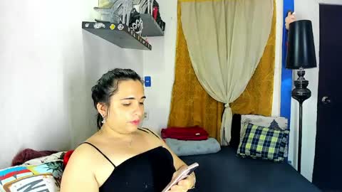  SARAHJEY     online show from May 25, 2026, 6:58 pm