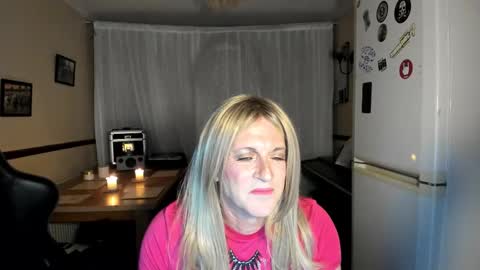 Snapshot of sarahlorraine chatting on November 2, 2025, 11:07 pm SarahLorraine online show from November 2, 2025, 11:07 pm