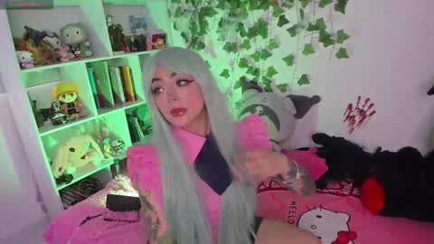 Snapshot of sarahminage_ chatting on December 5, 2025, 4:58 pm Sarah NEW ACCOUNT online show from December 5, 2025, 4:58 pm