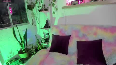 Snapshot of sarahminage_ chatting on February 3, 2026, 11:21 pm Sarah NEW ACCOUNT online show from February 3, 2026, 11:21 pm