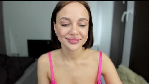 sarahphyllis online show from January 18, 2025, 8:30 pm