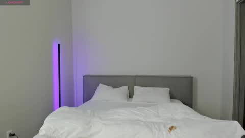 sarahphyllis online show from November 5, 2025, 7:36 pm