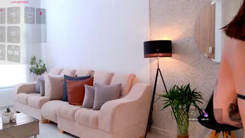 Sarah online show from March 17, 2026, 4:43 pm