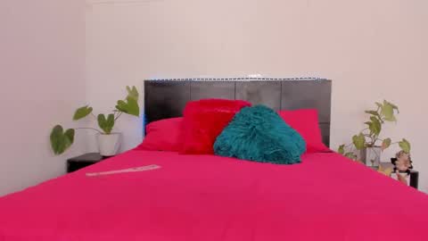 Snapshot of sarahredi chatting on January 18, 2025, 8:51 pm Girl next door online show from January 18, 2025, 8:51 pm