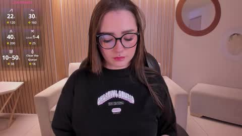 Sarah Rhodes online show from October 25, 2025, 12:13 pm