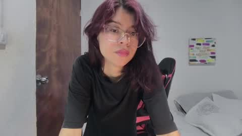 Sarah  online show from May 9, 2026, 3:50 pm