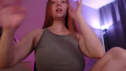 Sarah online show from September 23, 2025, 2:09 pm