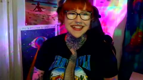 Snapshot of saraht666 chatting on May 16, 2026, 7:05 am Sarah T online show from May 16, 2026, 7:05 am
