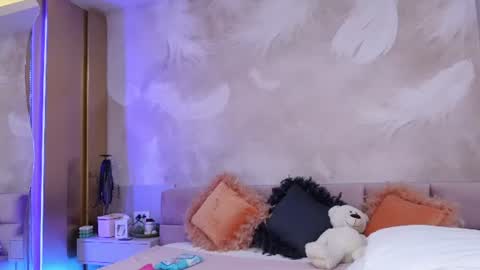 Jenny online show from July 8, 2026, 4:39 am