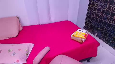 Sara  online show from February 19, 2025, 12:00 pm