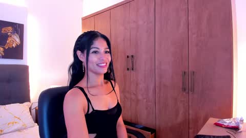 Snapshot of saralife69 chatting on February 17, 2025, 6:15 pm saralife69 online show from February 17, 2025, 6:15 pm