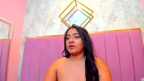 Snapshot of saramagiic chatting on March 2, 2025, 2:54 pm online show from March 2, 2025, 2:54 pm