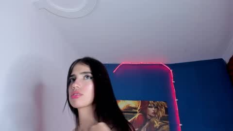 Snapshot of sararoy_ chatting on January 29, 2025, 6:28 pm Sara online show from January 29, 2025, 6:28 pm