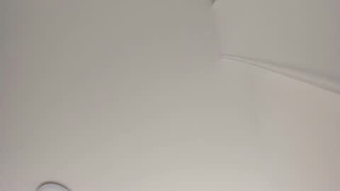 Snapshot of sarasaenz__ chatting on December 28, 2024, 11:52 am online show from December 28, 2024, 11:52 am
