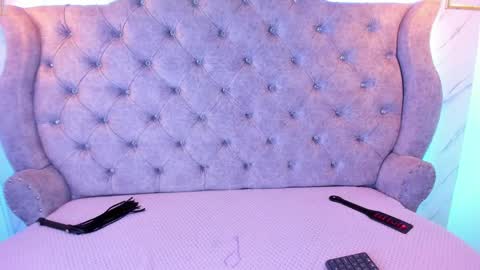 Snapshot of sarasaenz__ chatting on December 28, 2024, 2:53 pm online show from December 28, 2024, 2:53 pm