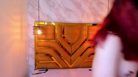 Snapshot of sarasaenz__ chatting on December 30, 2024, 2:40 pm online show from December 30, 2024, 2:40 pm