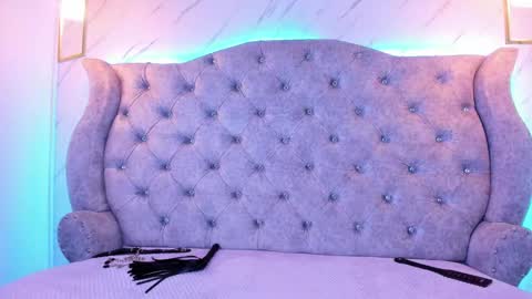 Snapshot of sarasaenz__ chatting on January 15, 2025, 5:05 pm online show from January 15, 2025, 5:05 pm