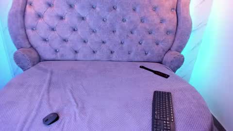 Snapshot of sarasaenz__ chatting on January 22, 2025, 5:28 pm online show from January 22, 2025, 5:28 pm