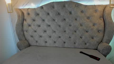 Snapshot of sarasaenz__ chatting on February 2, 2025, 6:31 pm online show from February 2, 2025, 6:31 pm