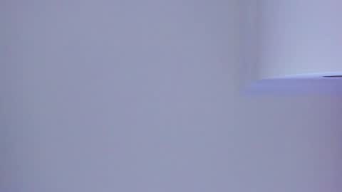 Snapshot of sarasaenz__ chatting on February 6, 2025, 8:45 pm online show from February 6, 2025, 8:45 pm