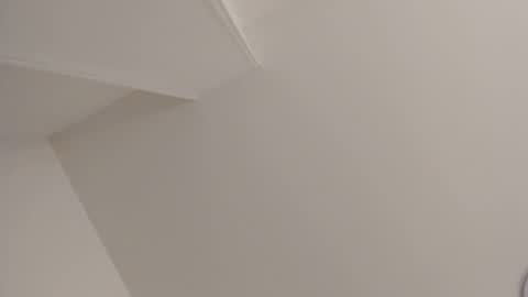 Snapshot of sarasaenz__ chatting on February 11, 2025, 11:10 am online show from February 11, 2025, 11:10 am