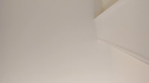 Snapshot of sarasaenz__ chatting on February 16, 2025, 11:16 am online show from February 16, 2025, 11:16 am