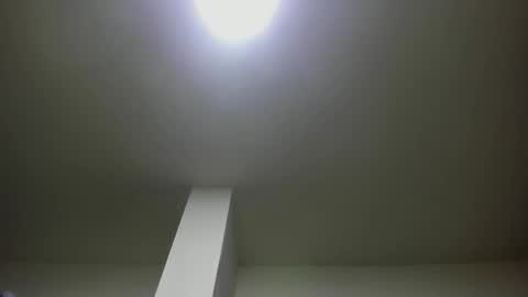 Snapshot of sarasaenz__ chatting on February 18, 2025, 11:22 am online show from February 18, 2025, 11:22 am
