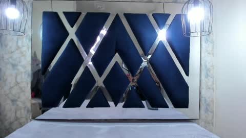 Snapshot of sarasaenz__ chatting on February 25, 2025, 3:05 pm online show from February 25, 2025, 3:05 pm