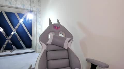 Snapshot of sarasaenz__ chatting on March 6, 2025, 5:43 pm online show from March 6, 2025, 5:43 pm