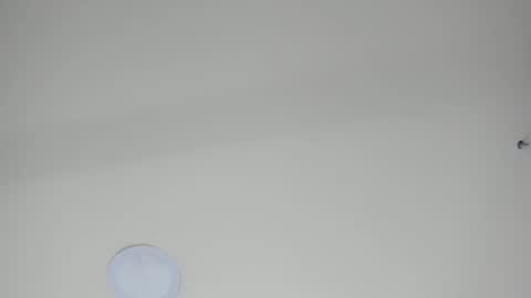 Snapshot of sarasaenz__ chatting on March 10, 2025, 11:42 am online show from March 10, 2025, 11:42 am