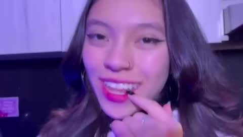 Snapshot of sarasaenz__ chatting on September 9, 2025, 12:05 pm online show from September 9, 2025, 12:05 pm