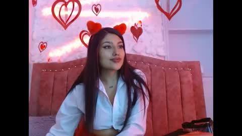 sarastonesx online show from February 14, 2025, 3:11 am