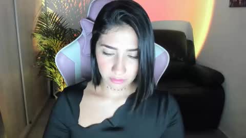 saratukkerr online show from December 2, 2025, 3:34 am