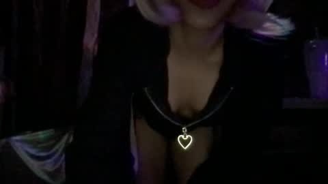 Snapshot of saraxcxo chatting on October 7, 2025, 3:47 am saraxcxo online show from October 7, 2025, 3:47 am