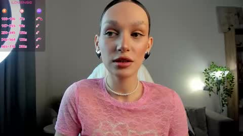 Your Selena 3 online show from November 16, 2025, 3:01 am