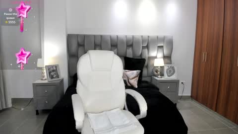  Saritaaa  online show from December 20, 2024, 3:25 am