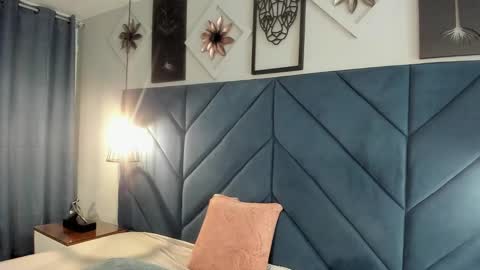 Sara  online show from February 18, 2025, 3:31 am